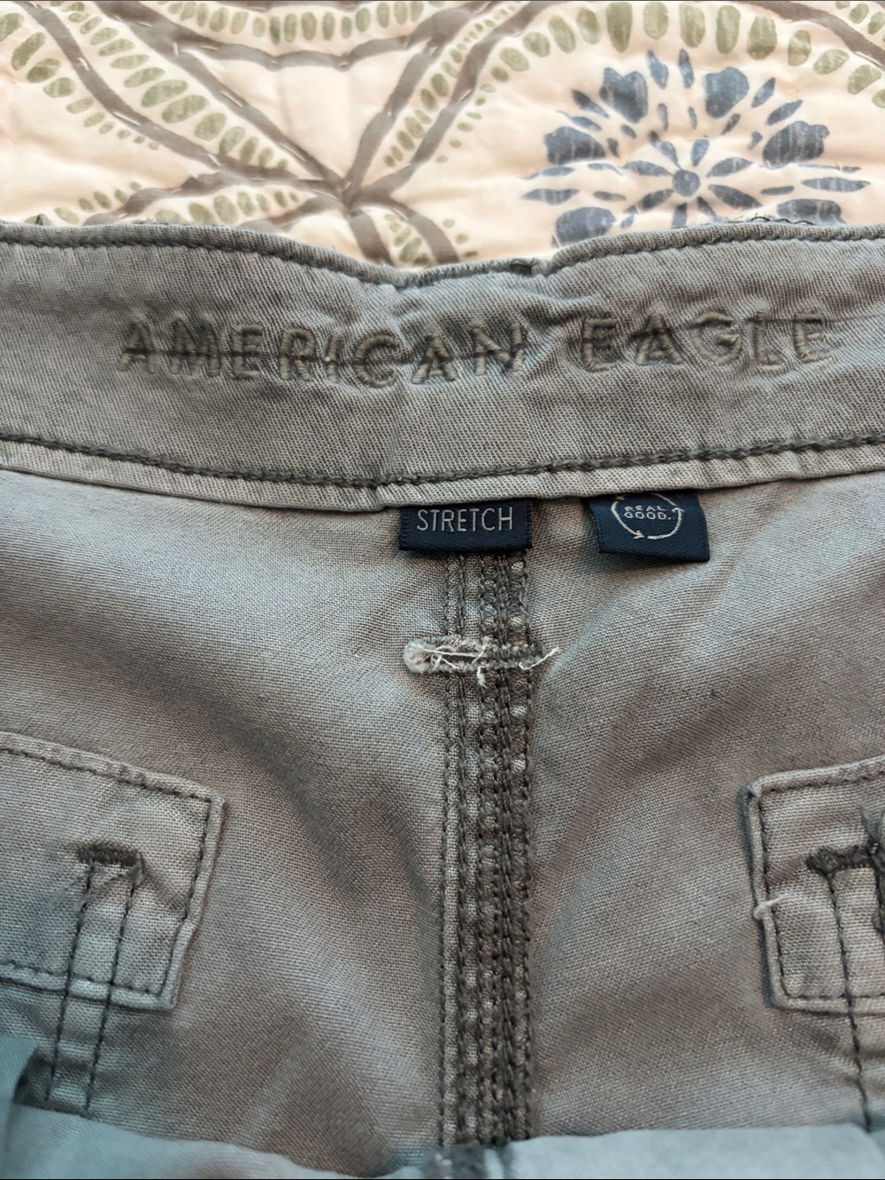 American Eagle Outfitters cargo pants, size 8. - Picture 3 of 13